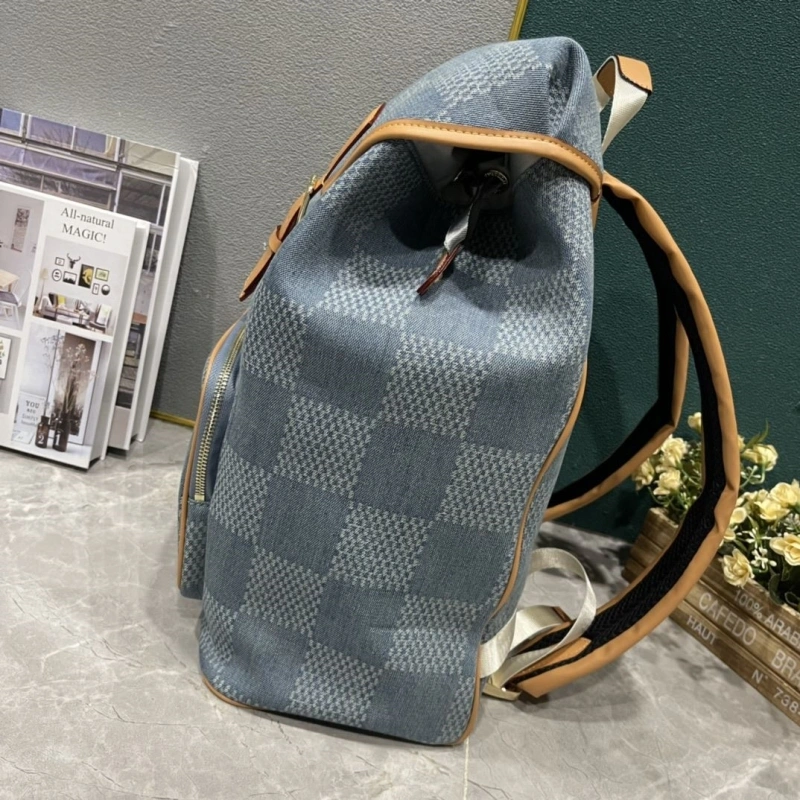 LV Backpacks 4233H-2027