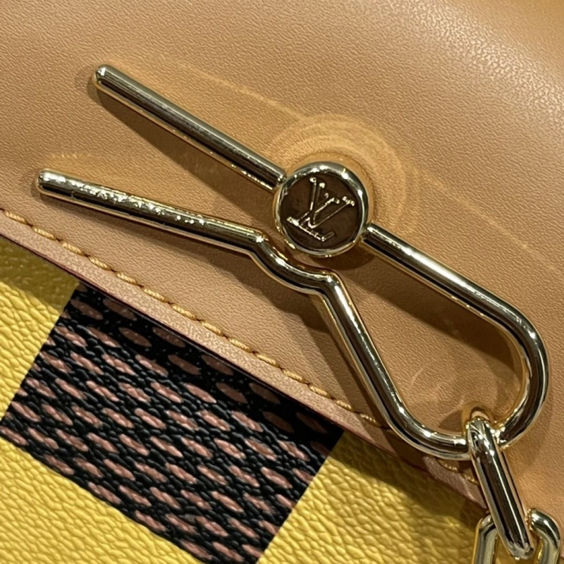 LV Satchel bags 4233H-2037