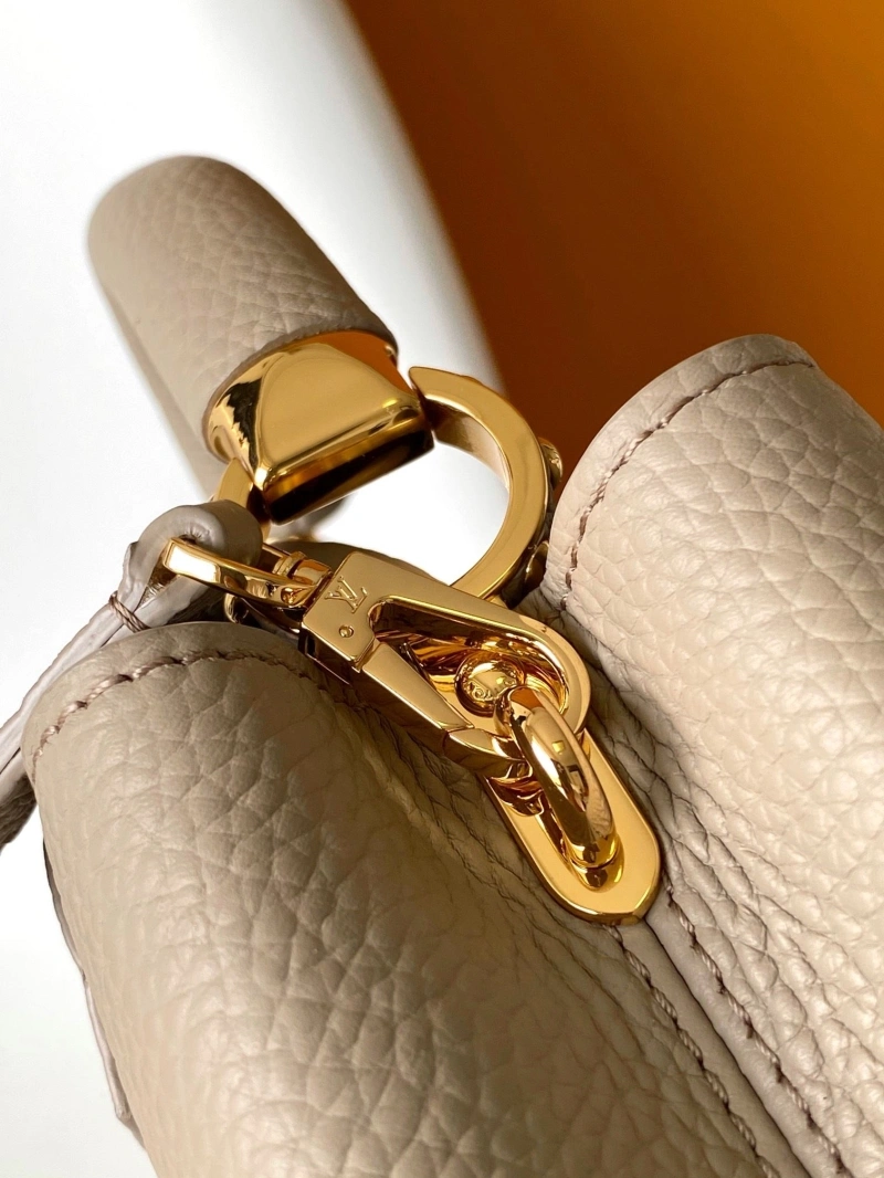 LV Capucines Bags 4233H-2225