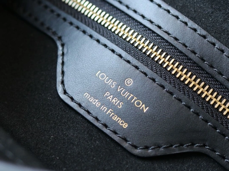 LV Satchel bags 4233H-2370