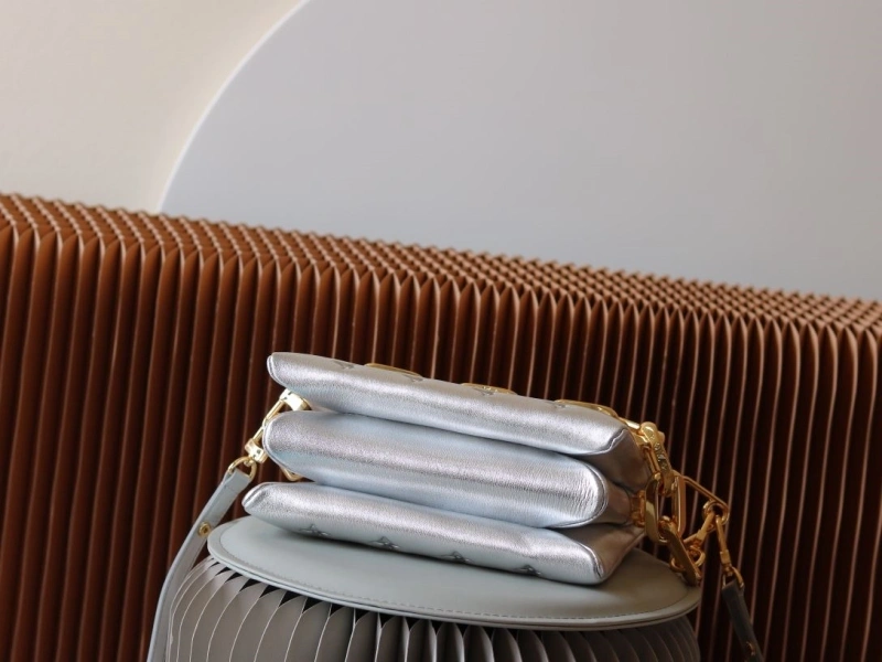 LV Satchel bags 4233H-2376