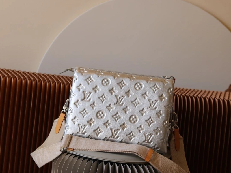 LV Satchel bags 4233H-2384