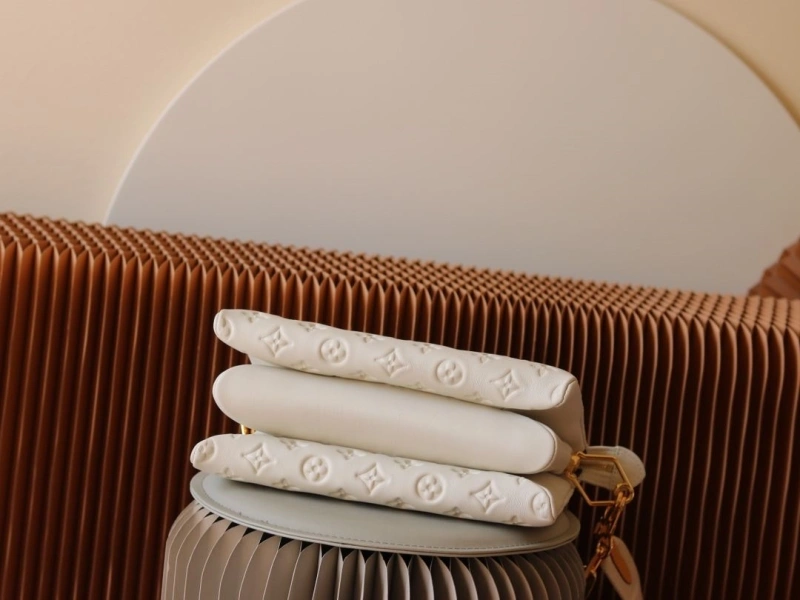 LV Satchel bags 4233H-2393