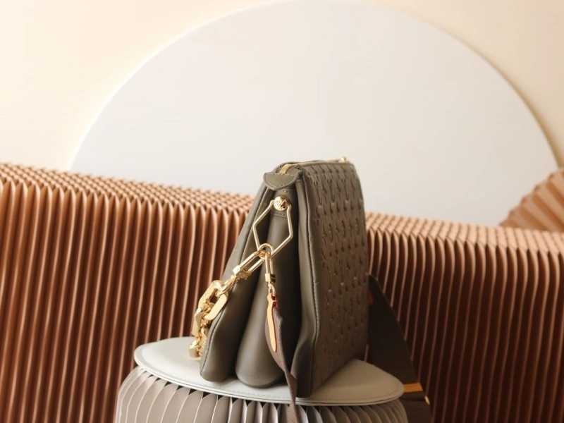 LV Satchel bags 4233H-2398