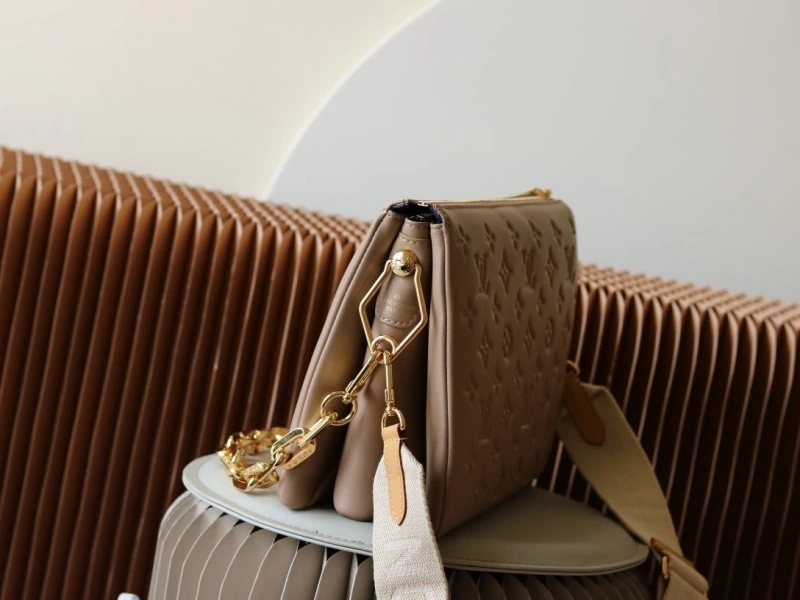 LV Satchel bags 4233H-2424