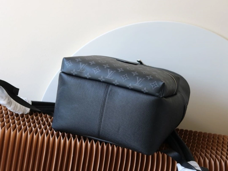 LV Backpacks 4233H-2467