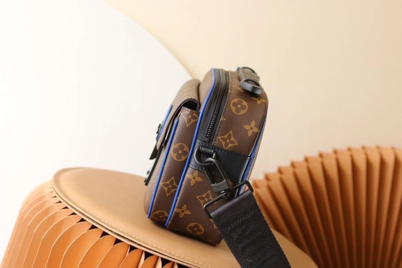 LV Satchel bags 4233H-2484
