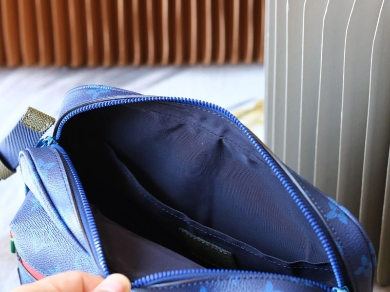 LV Satchel bags 4233H-2508