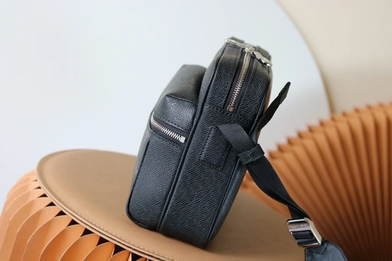 LV Satchel bags 4233H-2511