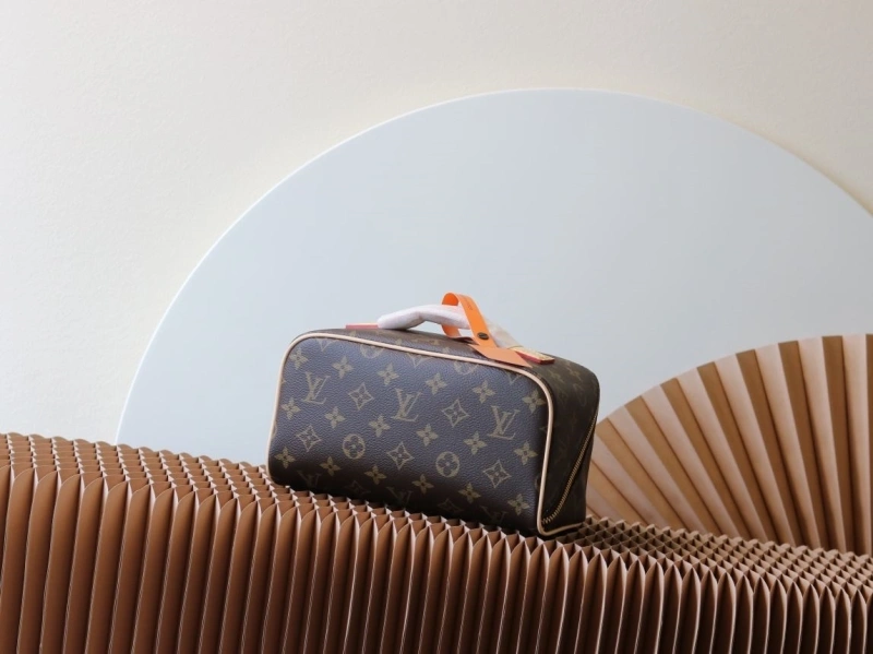 LV Cosmetic Bags 4233H-2532