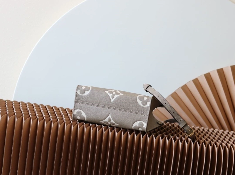 LV Shopping Bags 4233H-2541