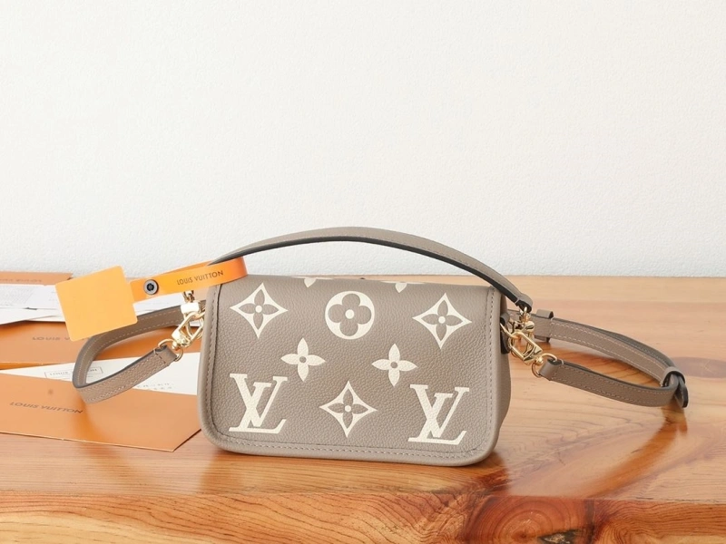 LV Satchel bags 4233H-2579