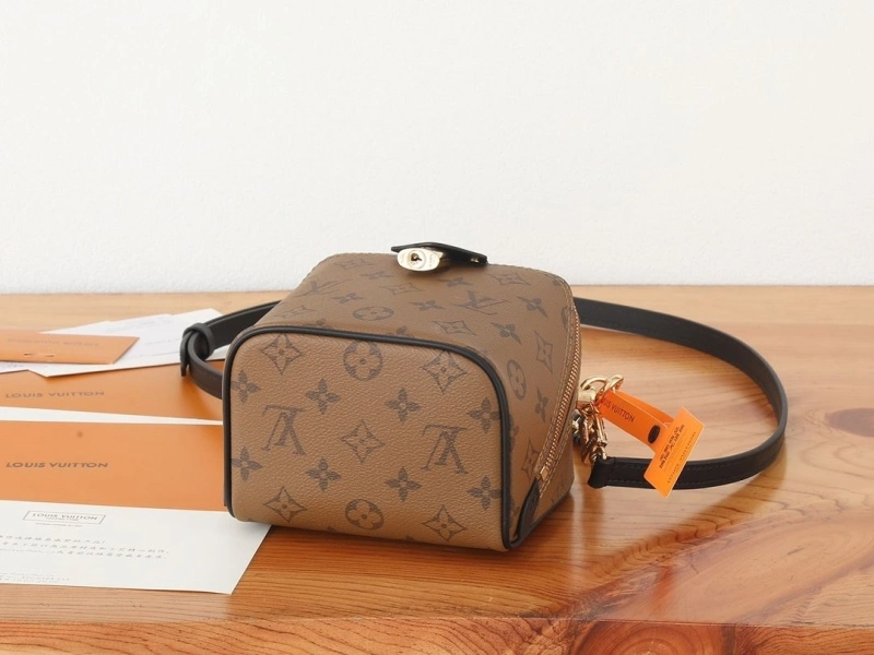 LV Box Bags 4233H-2586