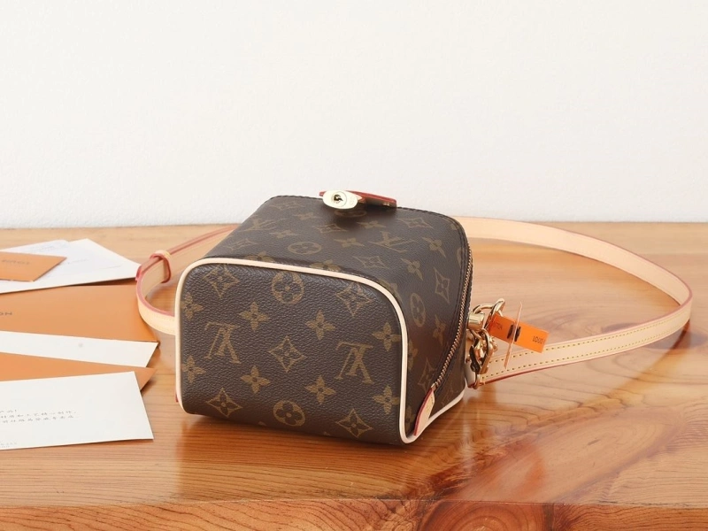 LV Box Bags 4233H-2587