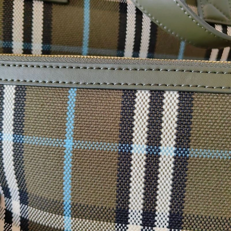 Burberry Shopping Bags 4237C-0051