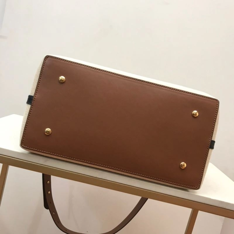 Burberry Shopping Bags 4237C-0052