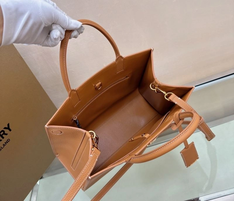 Burberry Shopping Bags 4237C-0072