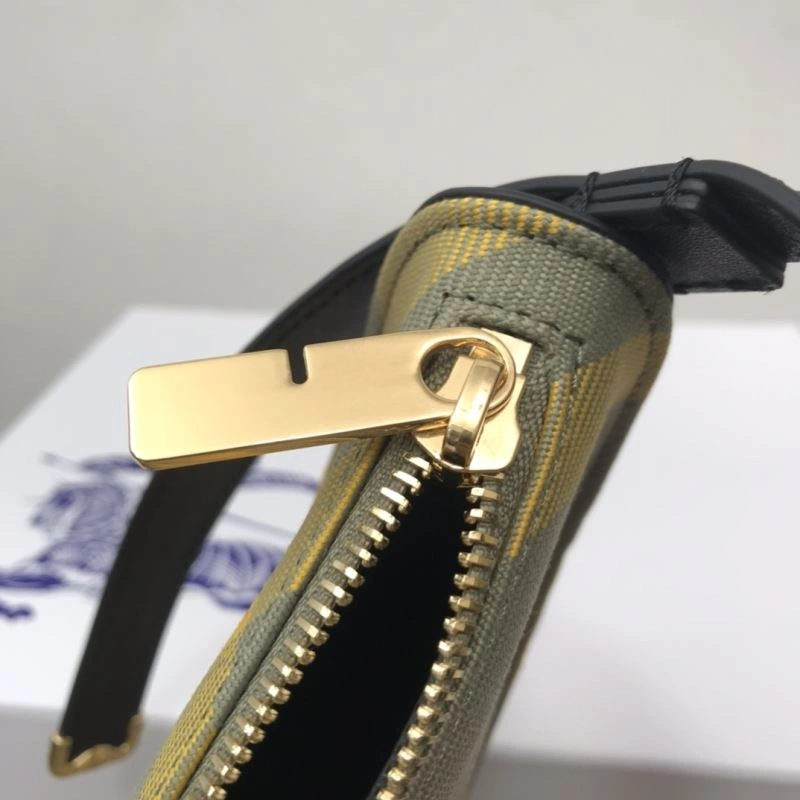 Burberry Top Handle Bags 4237C-0097