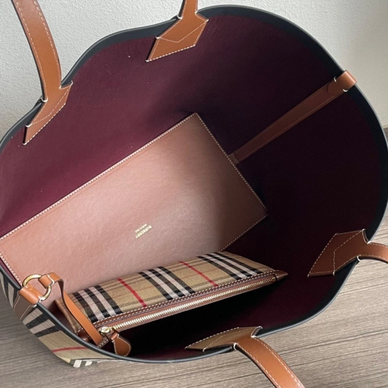 Burberry Shopping Bags 4237F-0093