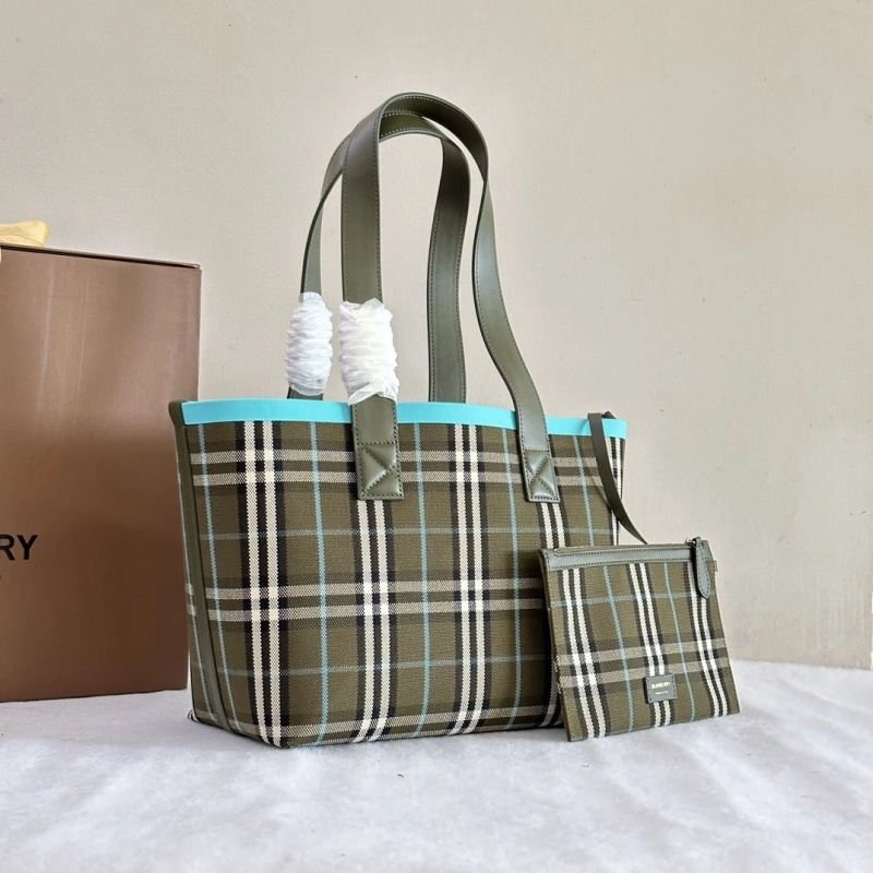 Burberry Shopping Bags 4237F-0094