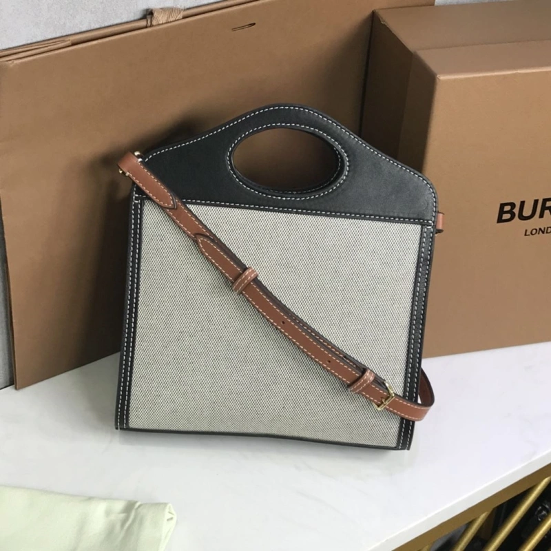 Burberry Top Handle Bags 4237F-0101