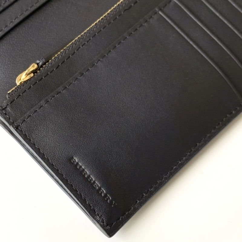 Bv*b*rry wallets 4237f-0157