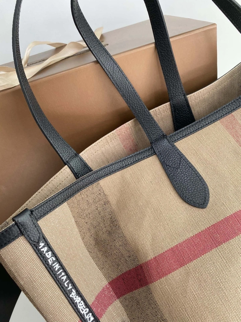 Burberry Shopping Bags 4237F-0186