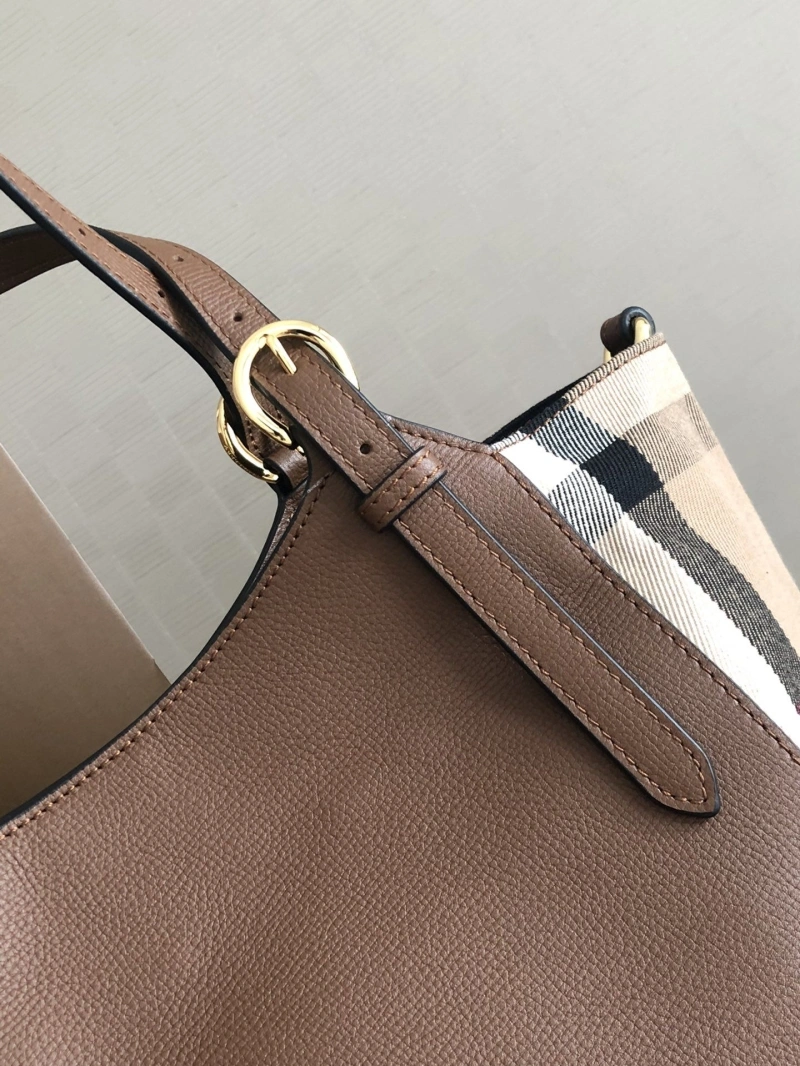 Burberry Shopping Bags 4237F-0200