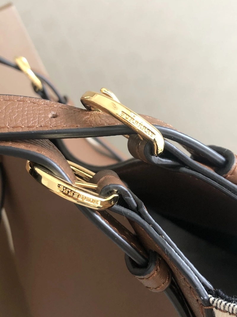 Burberry Shopping Bags 4237F-0200