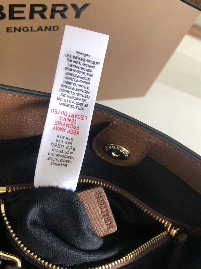 Burberry Shopping Bags 4237F-0200