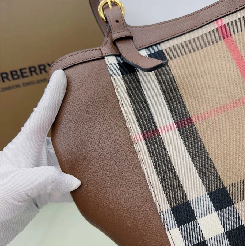 Burberry Shopping Bags 4237F-0220