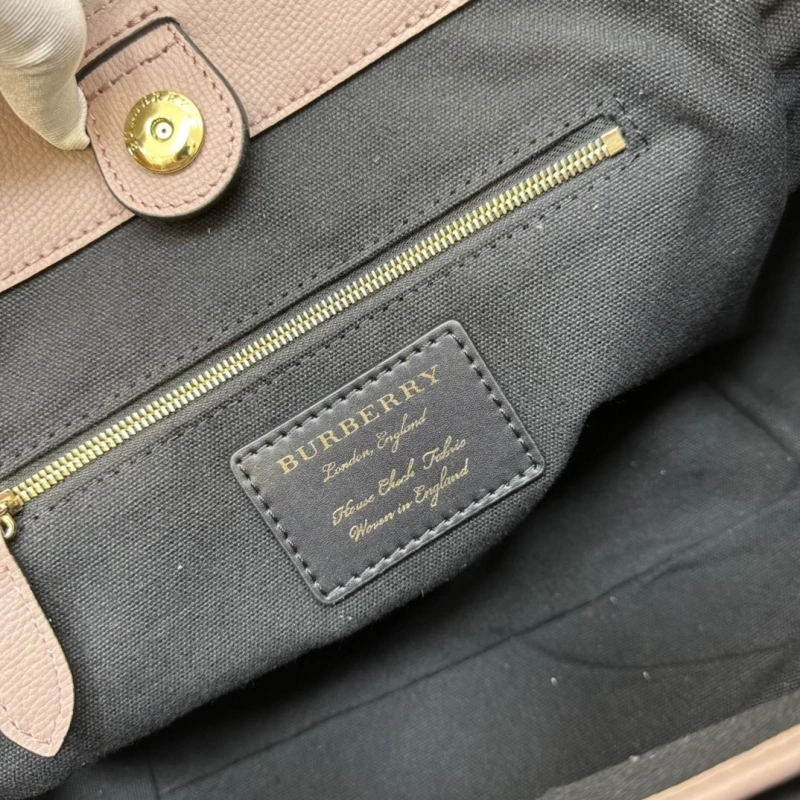 Burberry Shopping Bags 4237F-0221