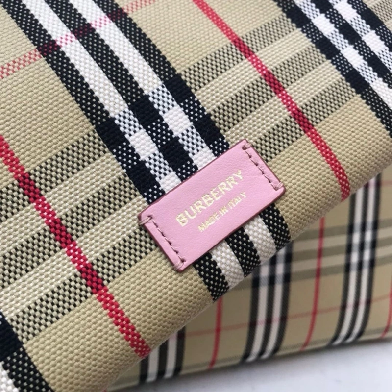 Burberry Shopping Bags 4237F-0223