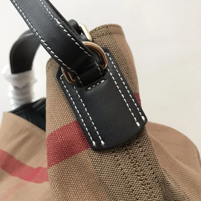 Burberry Shopping Bags 4237F-0258