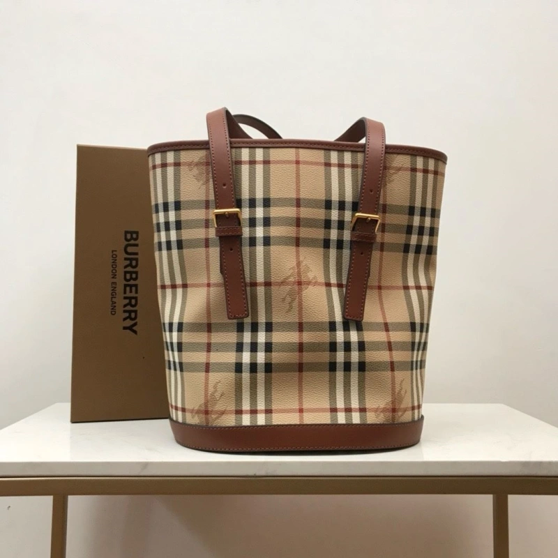 Burberry Shopping Bags 4237F-0260