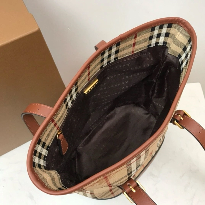Burberry Shopping Bags 4237F-0260