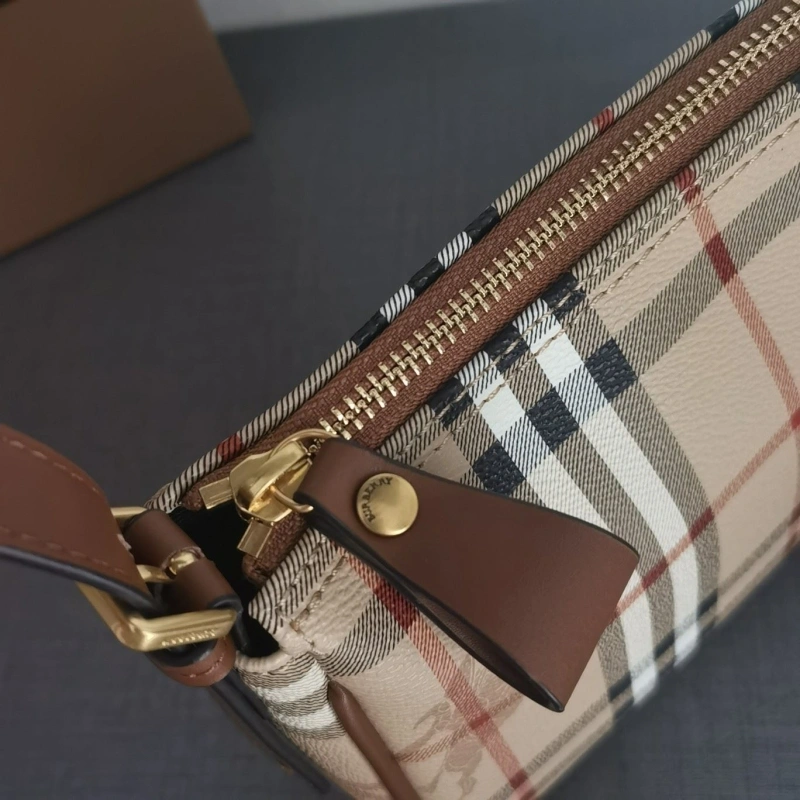 Burberry Top Handle Bags 4237F-0261