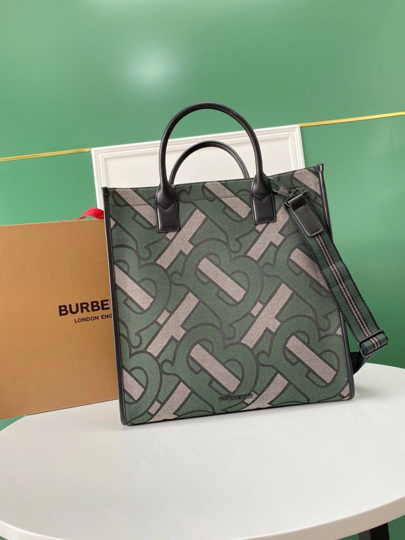 Burberry Shopping Bags 4237F-0273
