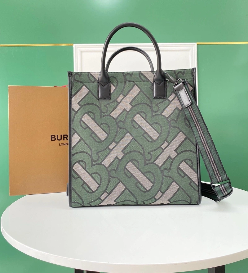 Burberry Shopping Bags 4237F-0273