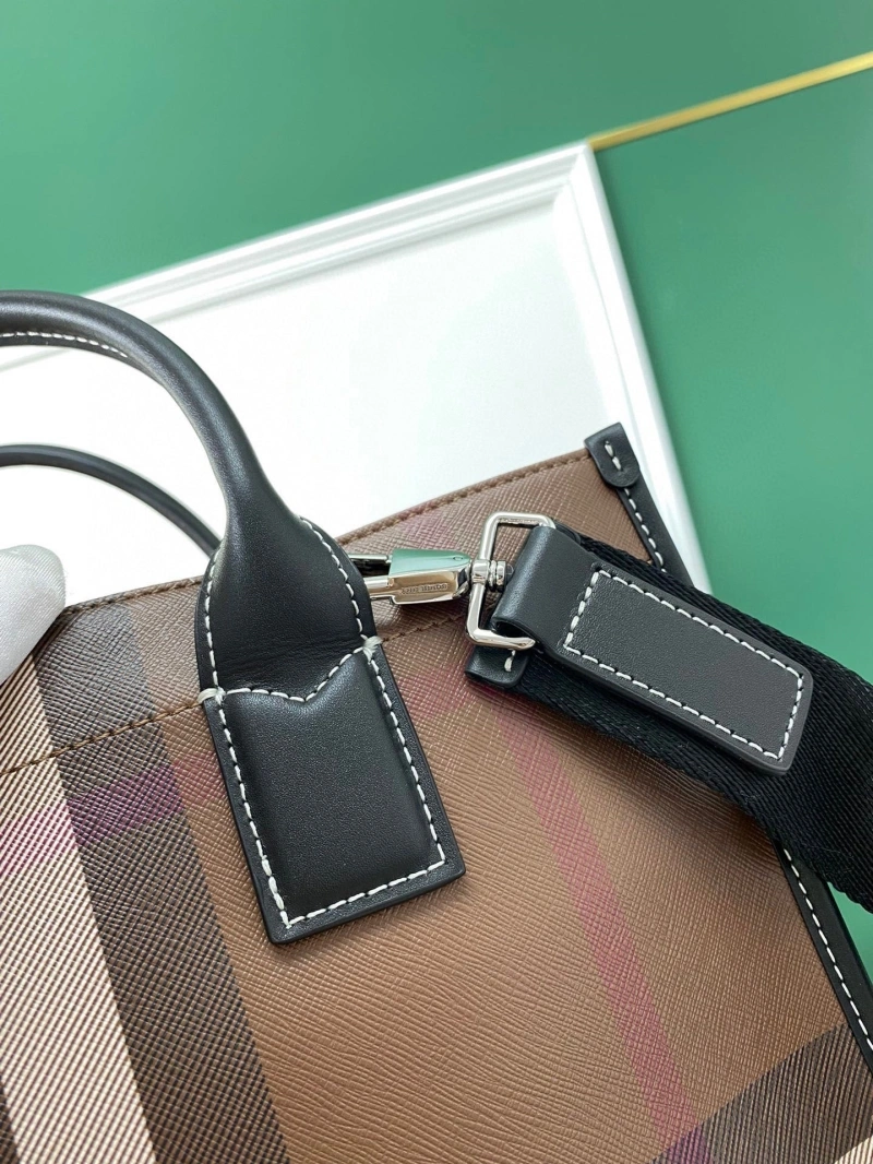 Burberry Shopping Bags 4237F-0274