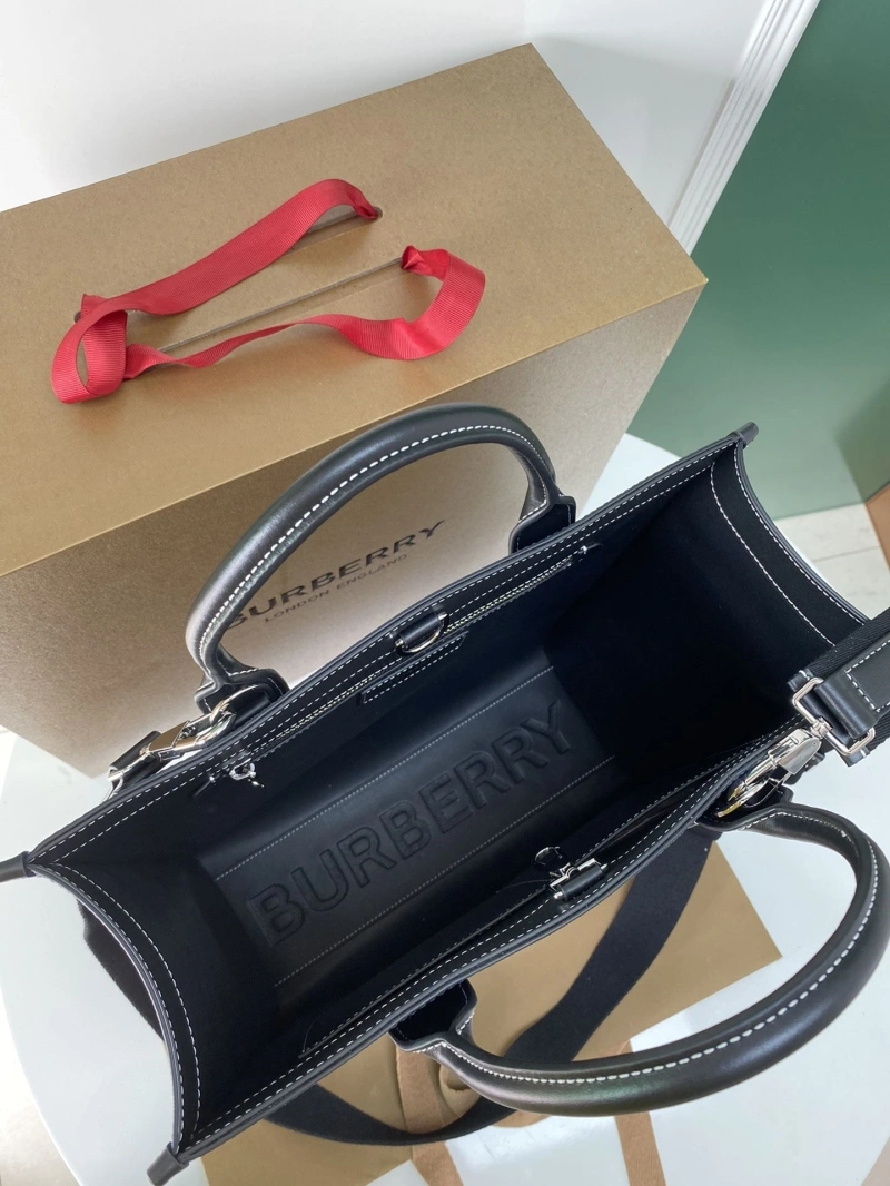 Burberry Shopping Bags 4237F-0276