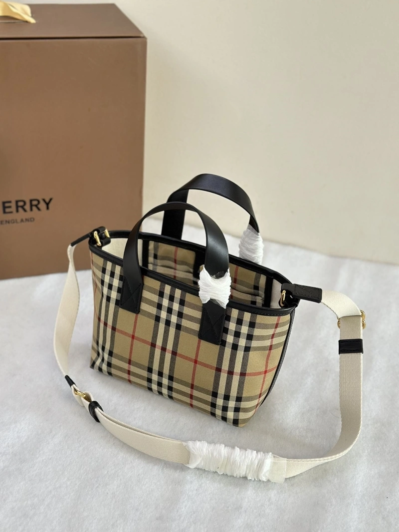 Burberry Shopping Bags 4237F-0310