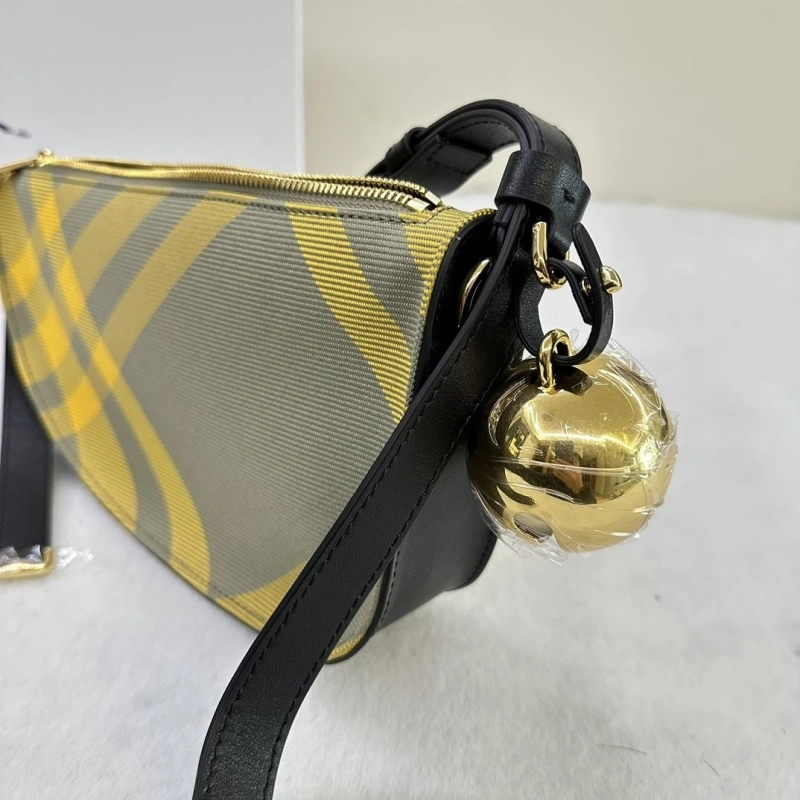 Burberry Top Handle Bags 4237F-0325