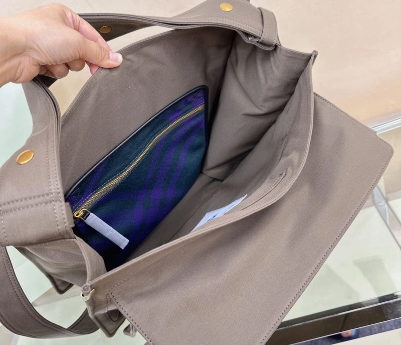 Burberry Backpacks 4237F-0366