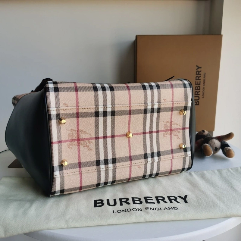 Burberry Shopping Bags 4237F-0377