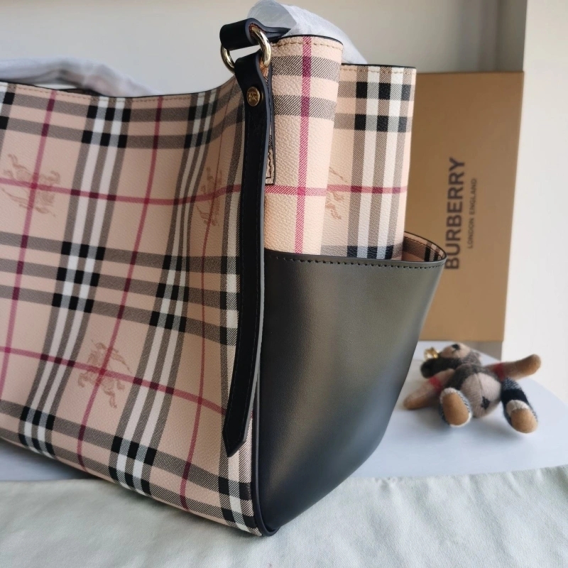 Burberry Shopping Bags 4237F-0377