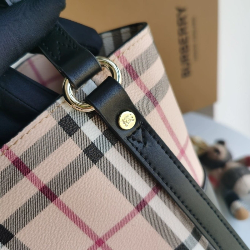 Burberry Shopping Bags 4237F-0377