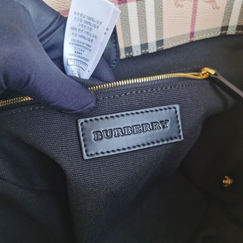 Burberry Shopping Bags 4237F-0377