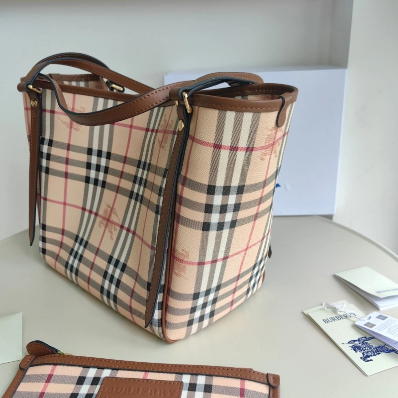 Burberry Shopping Bags 4237F-0381