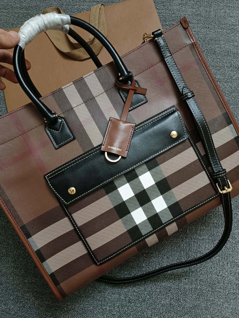Burberry Shopping Bags 4237F-0384
